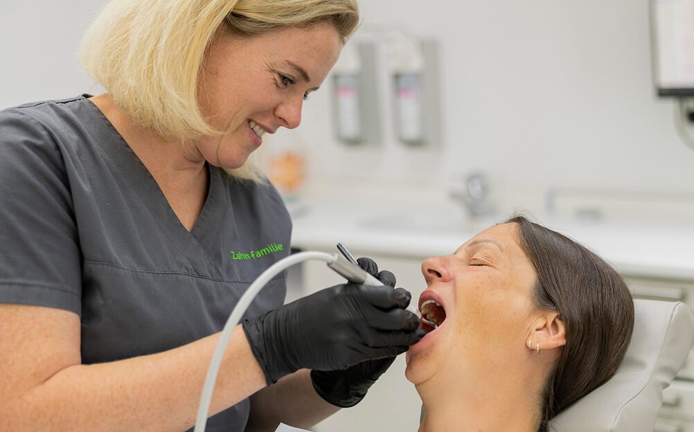 Prophylaxe & professionelle Zahnreinigung für Groß & Klein